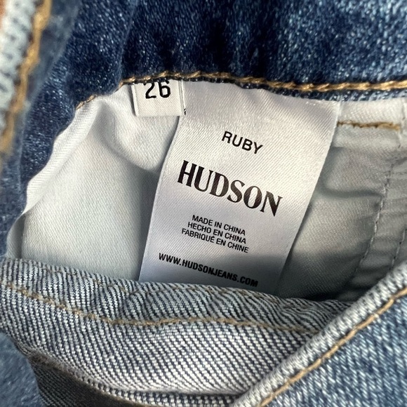 NWT - Hudson Ruby Cuffed Mid-Thigh Shorts - Size 26 - Picture 8 of 10